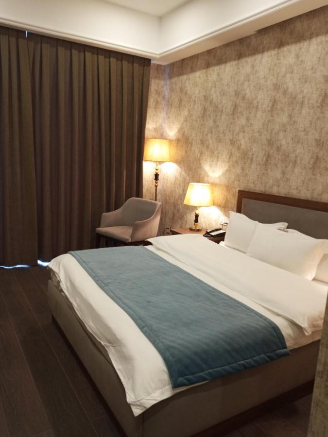 Macara Sheki City Hotel Exterior photo